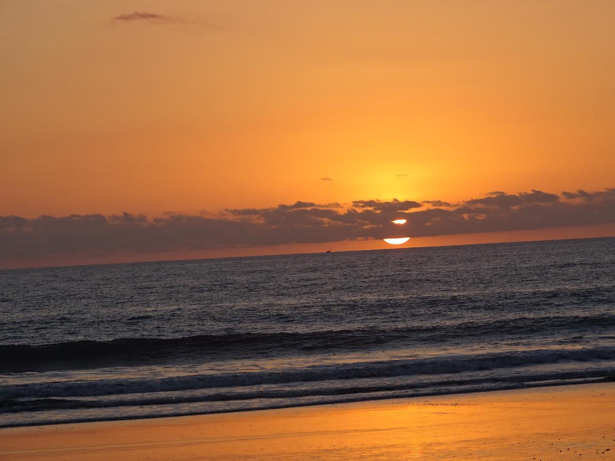 Cabinas Sunset Jacó Extérieur photo